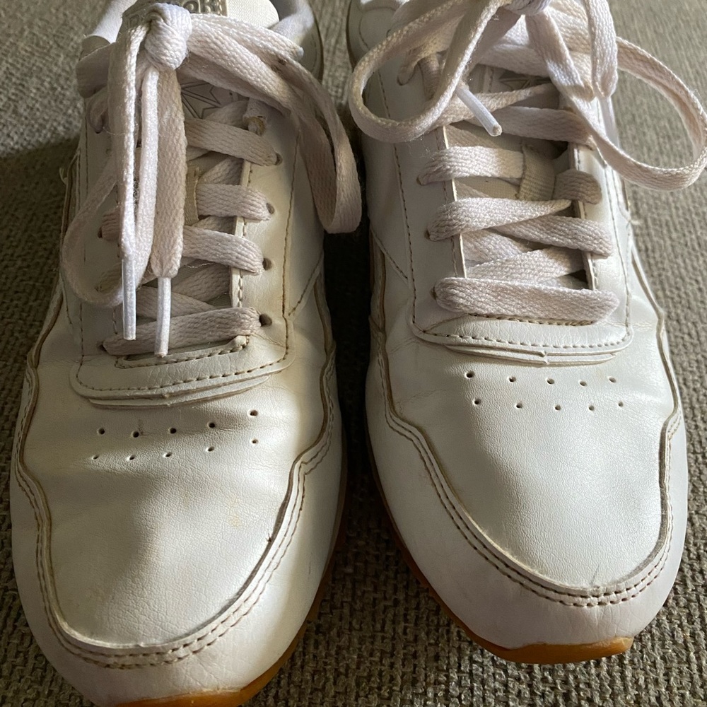 Reebok White Leather Classic Shoes 6.5 US
